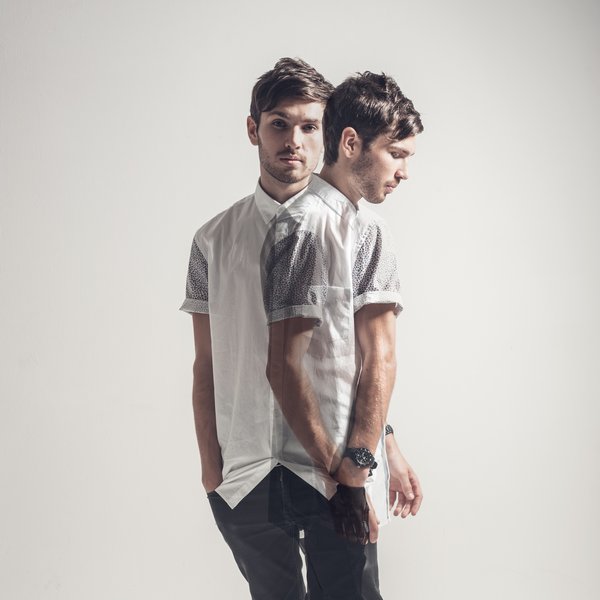 Kilter_whiteshirt_standing